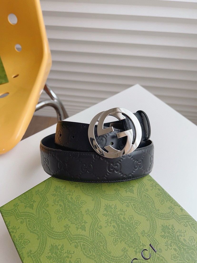Gucci leather, it has a thick touch, with clear and distinct printed patterns. It is a fashionable and classic men's belt, a designer belt, a casual and smooth buckle belt for both women and men, with a width of 4.0 cm and with box Silver