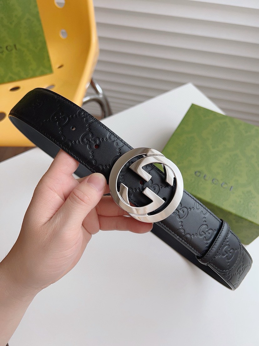 Gucci leather, it has a thick touch, with clear and distinct printed patterns. It is a fashionable and classic men's belt, a designer belt, a casual and smooth buckle belt for both women and men, with a width of 4.0 cm and with box Silver