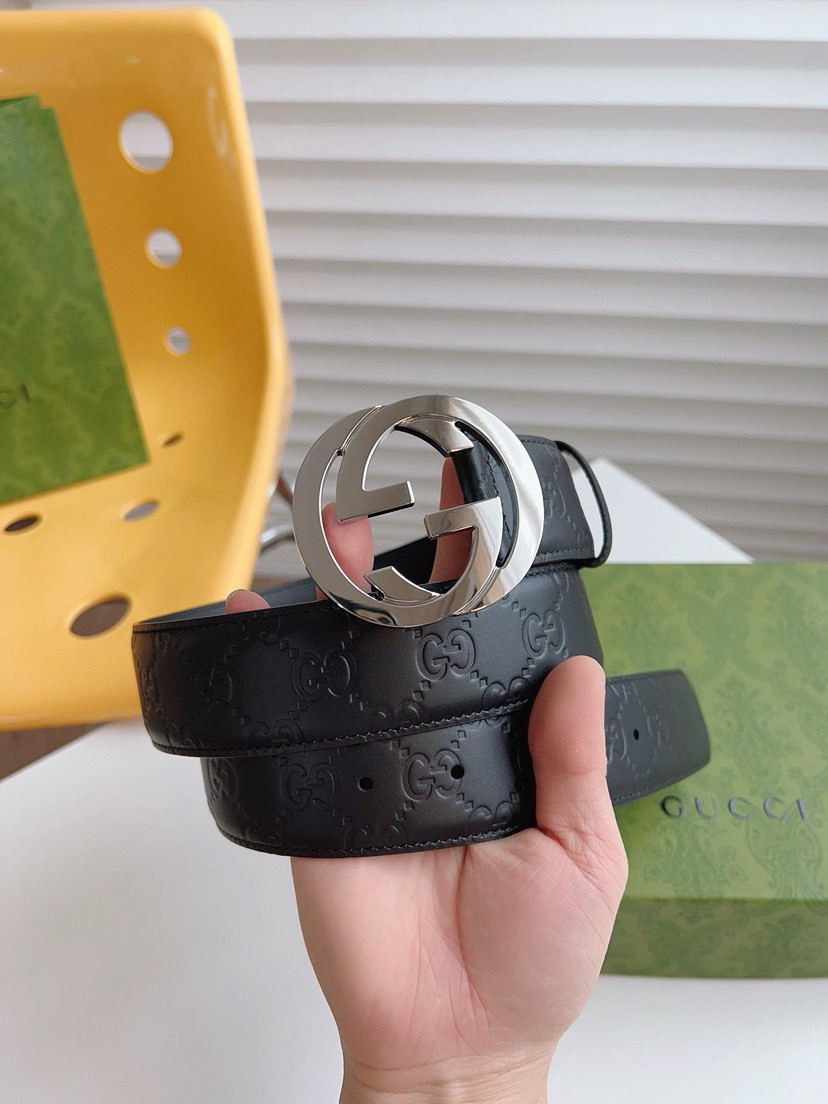 Gucci leather, it has a thick touch, with clear and distinct printed patterns. It is a fashionable and classic men's belt, a designer belt, a casual and smooth buckle belt for both women and men, with a width of 4.0 cm and with box Silver