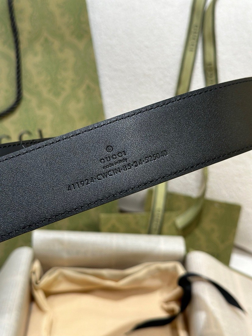 Gucci leather, it has a thick touch, with clear and distinct printed patterns. It is a fashionable and classic men's belt, a designer belt, a casual and smooth buckle belt for both women and men, with a width of 4.0 cm and with box ,Black, silver