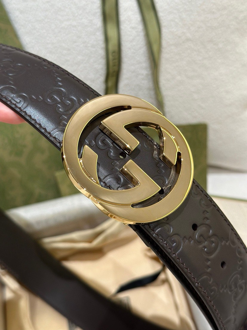 Gucci leather, it has a thick touch, with clear and distinct printed patterns. It is a fashionable and classic men's belt, a designer belt, a casual and smooth buckle belt for both women and men, with a width of 4.0 cm and with box black