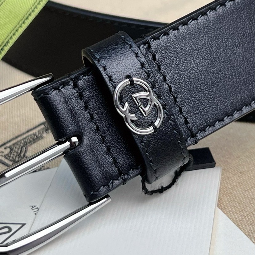 Gucci leather, it has a thick touch. It is a fashionable and classic men's belt, a designer belt, a casual and smooth buckle belt for both women and men, with a width of 3.5 cm and a box