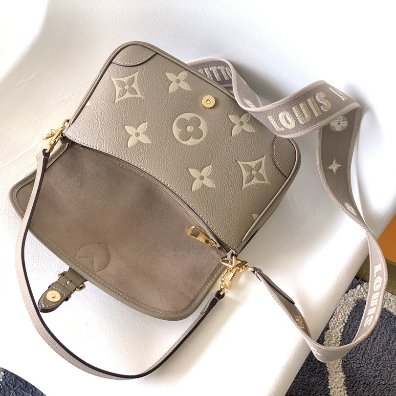 LV Top quality Hot Luxurys Designer Women Messenger Evening Bags Fashion Womens Shoulder Bag Lady Totes Purse Handbags Female Backpack Wallet Female wallet