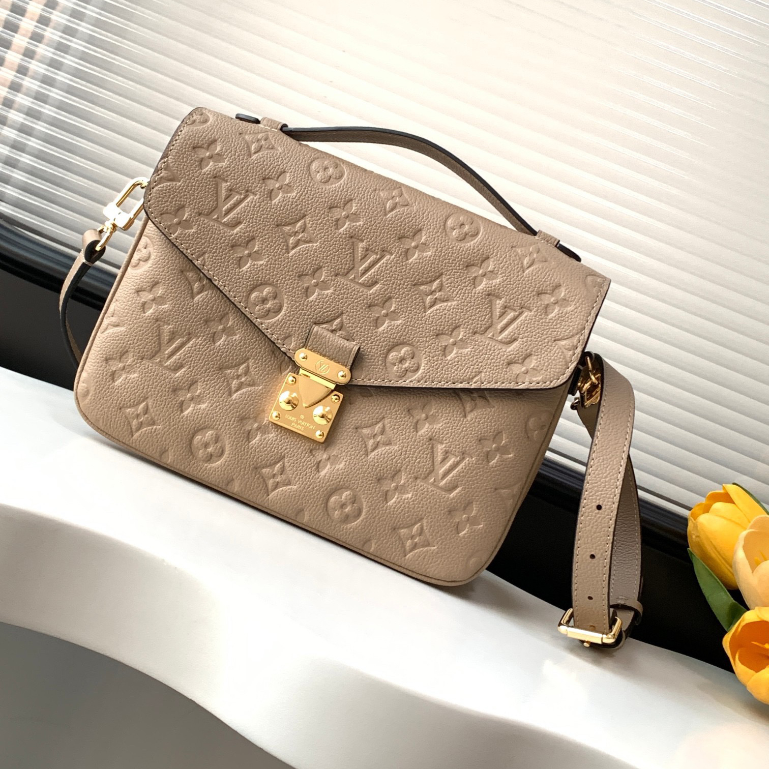 LV Designer Bag Women Crossbody Satchel Oxidizing Elegant Handbag Messenger Bags Shoulder Bags Ladies Clutch Purse Shopping Tote Bag Female Backpack Wallet