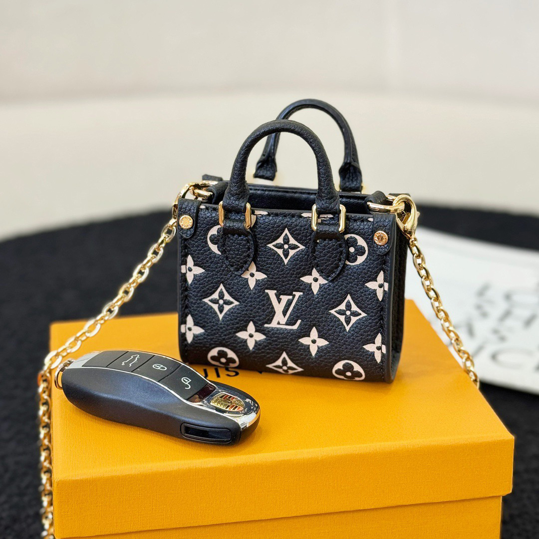 LV Designer bag Shoulder Bag Luxury Bag Crossbody Purse Designer Capacity Tote Bag Women Fashion Versatile Shoulder Bag Simple Commuter Hand bag