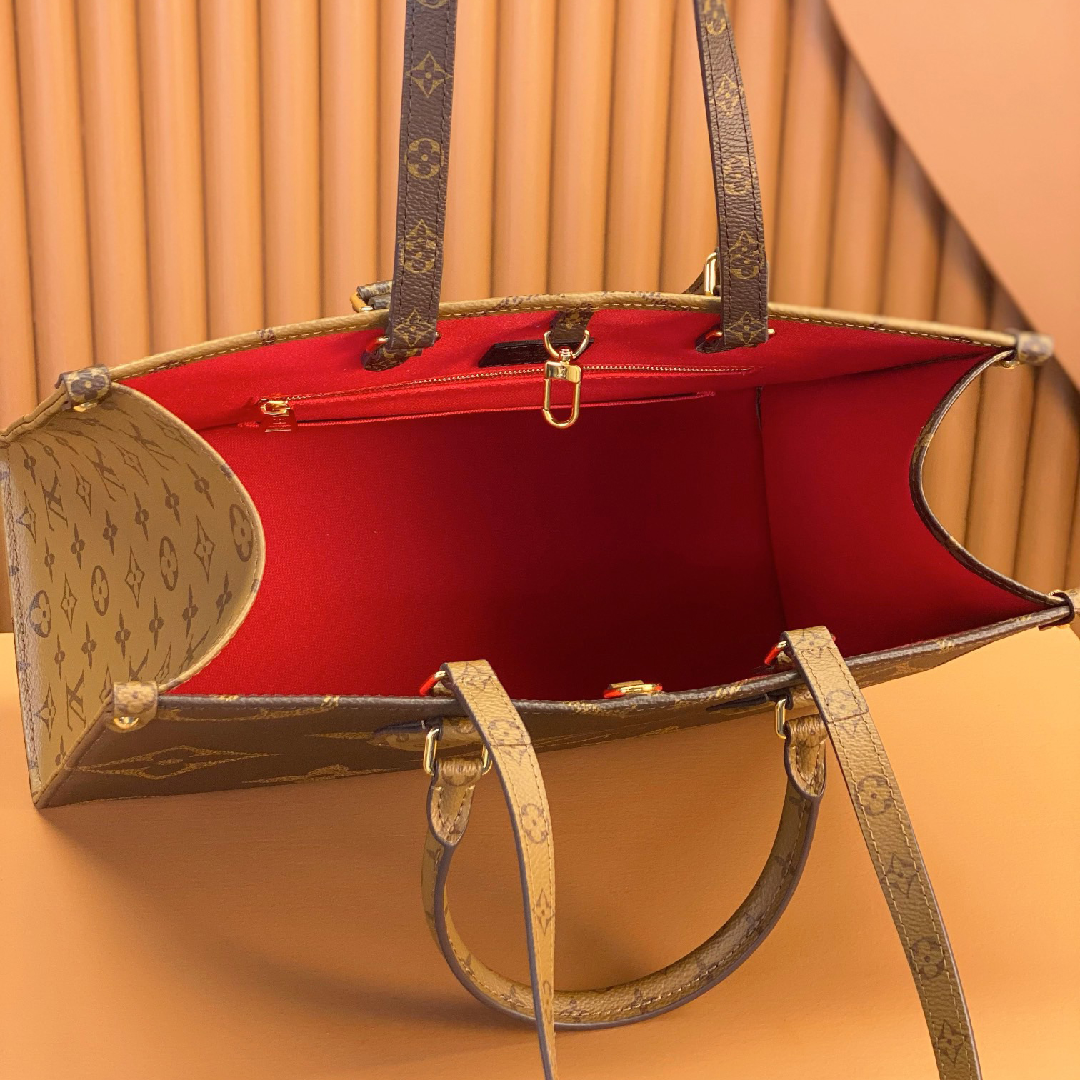 LV Designer bag Shoulder Bag Luxury Bag Crossbody Purse Designer Capacity Tote Bag Women Fashion Versatile Shoulder Bag Simple Commuter Hand bag