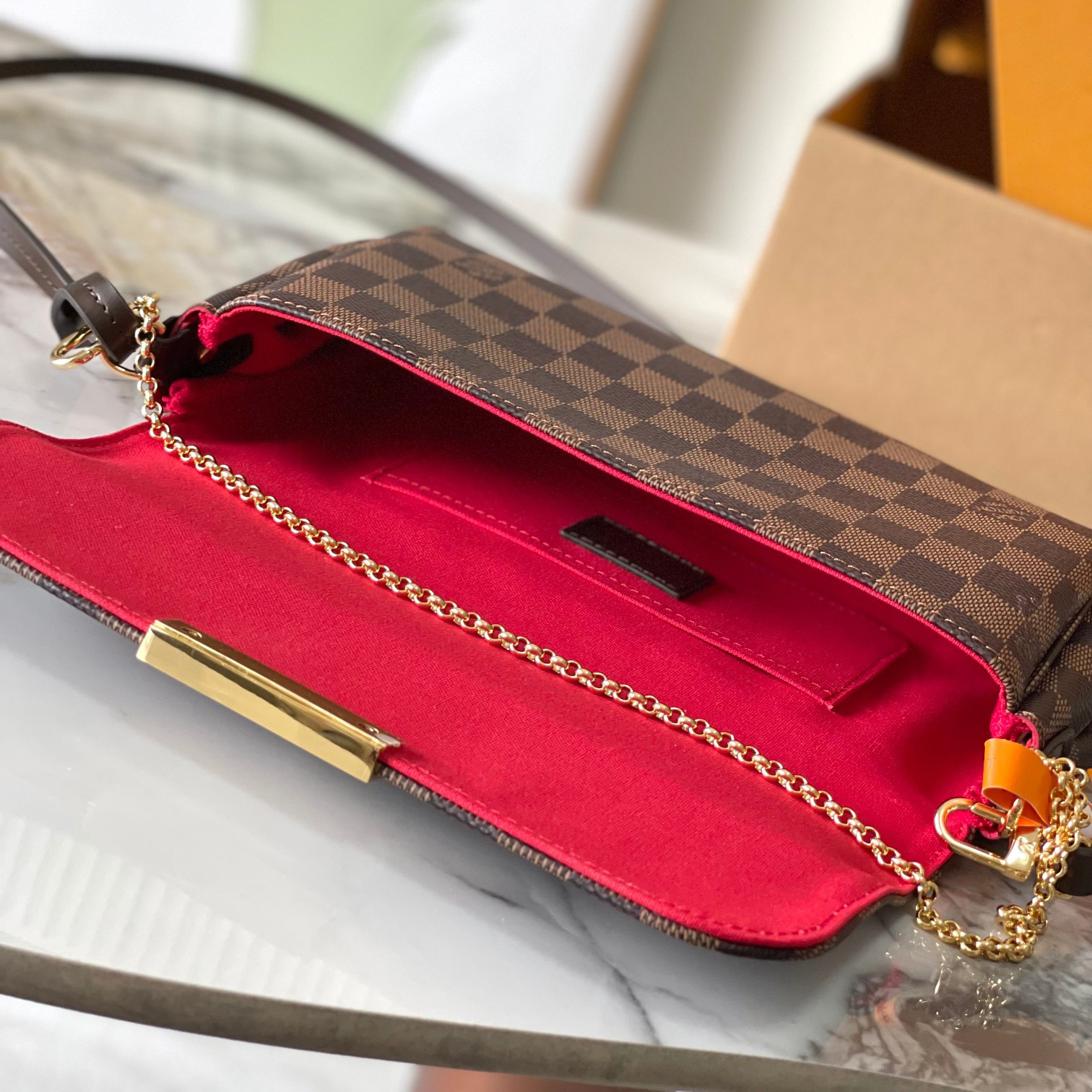 LV Top quality Hot Luxurys Designer Women Messenger Evening Bags Fashion Womens Shoulder Bag Lady Totes Purse Handbags Female Backpack Wallet Female wallet