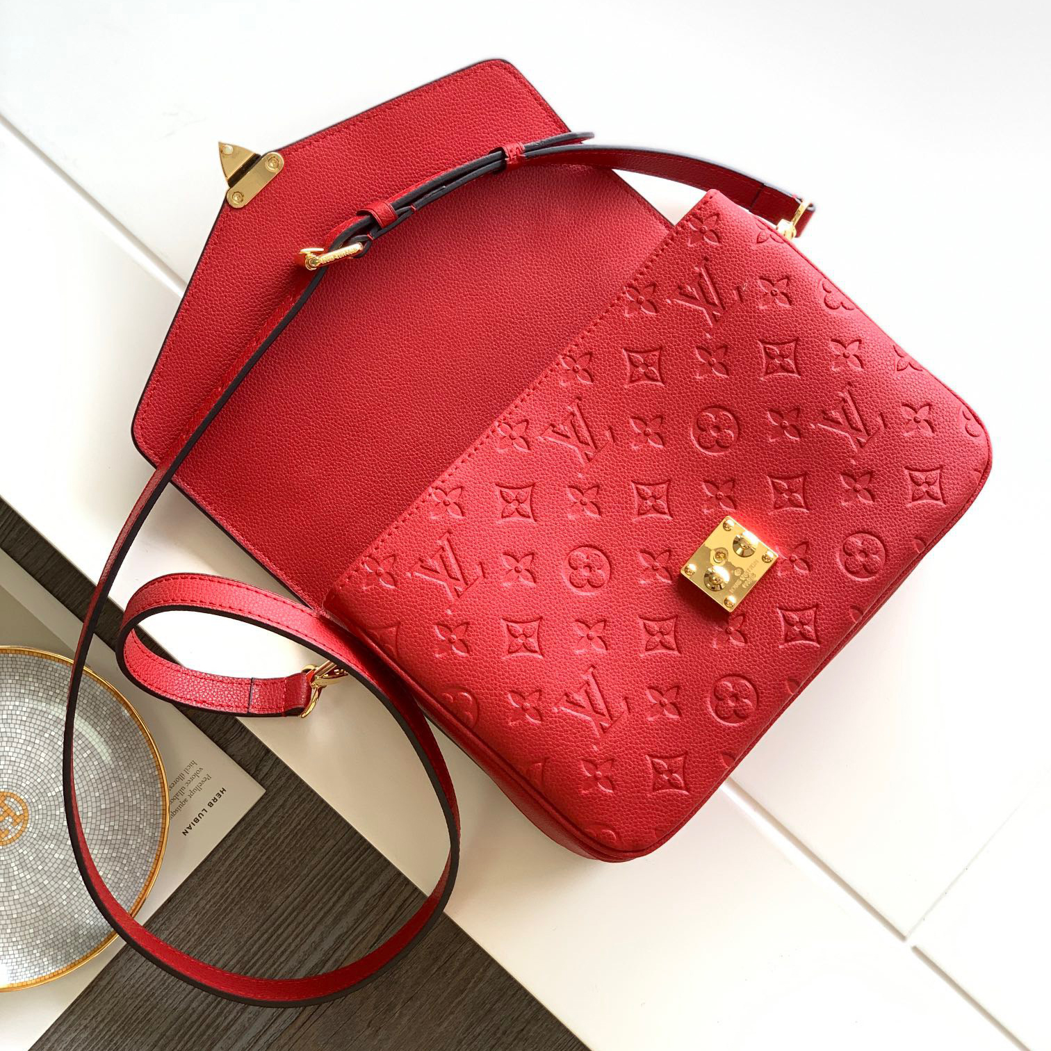 LV Designer Bag Women Crossbody Satchel Oxidizing Elegant Handbag Messenger Bags Shoulder Bags Ladies Clutch Purse Shopping Tote Bag Female Backpack Wallet