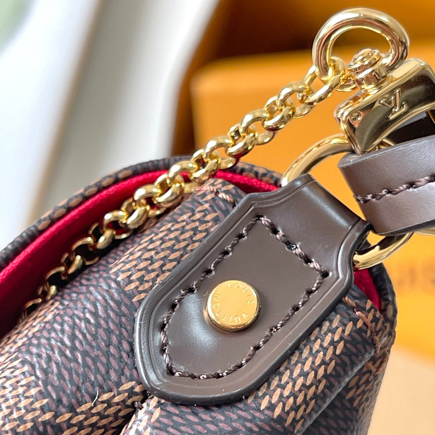 LV Top quality Hot Luxurys Designer Women Messenger Evening Bags Fashion Womens Shoulder Bag Lady Totes Purse Handbags Female Backpack Wallet Female wallet