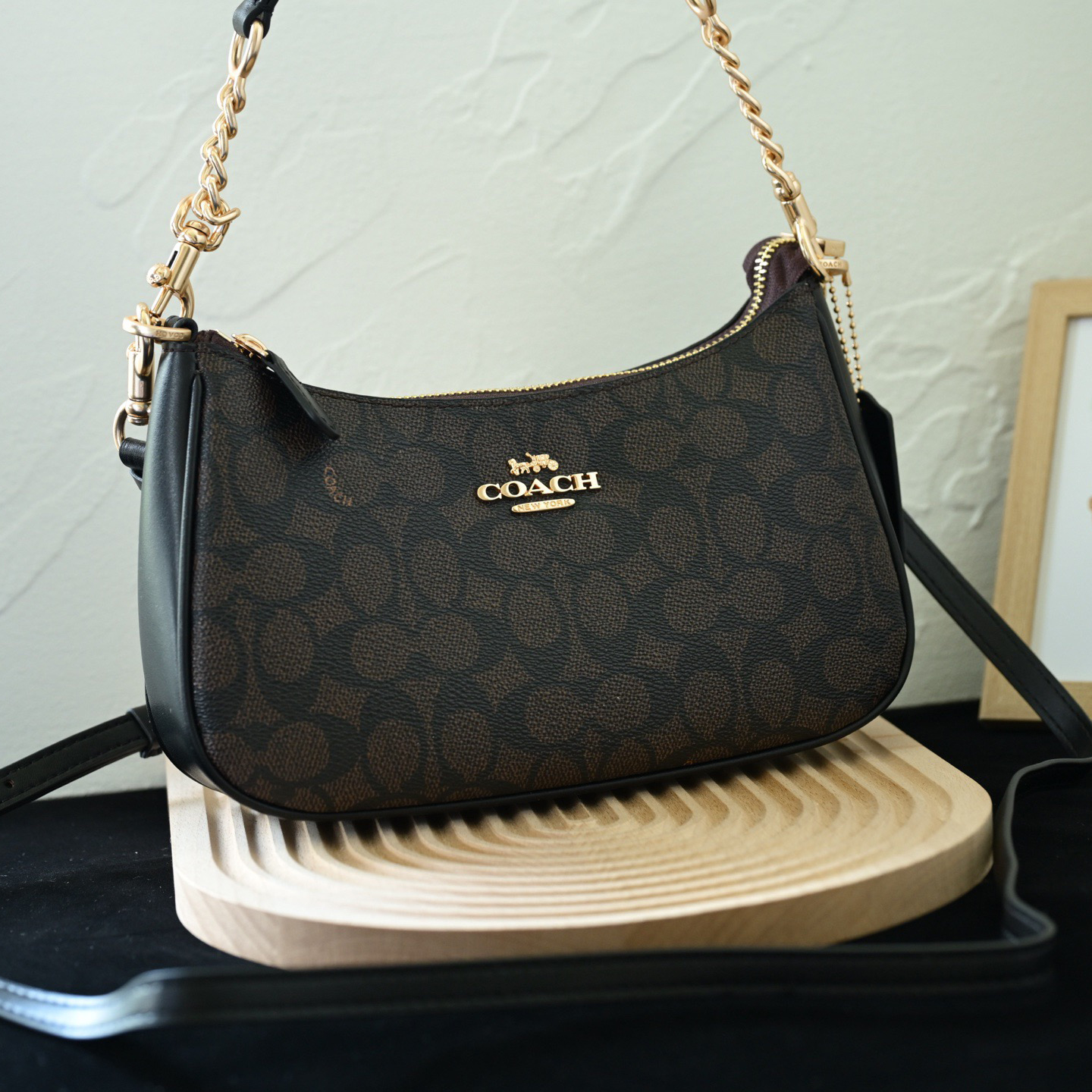 COACH Designer Bag Fashion Luxury Bag Medium Handbag Shoulder Bag Crossbody Purse Ladies Fashion Mini Bag High Quality Leather Zipper Armpit Bag New Shoulder Bag