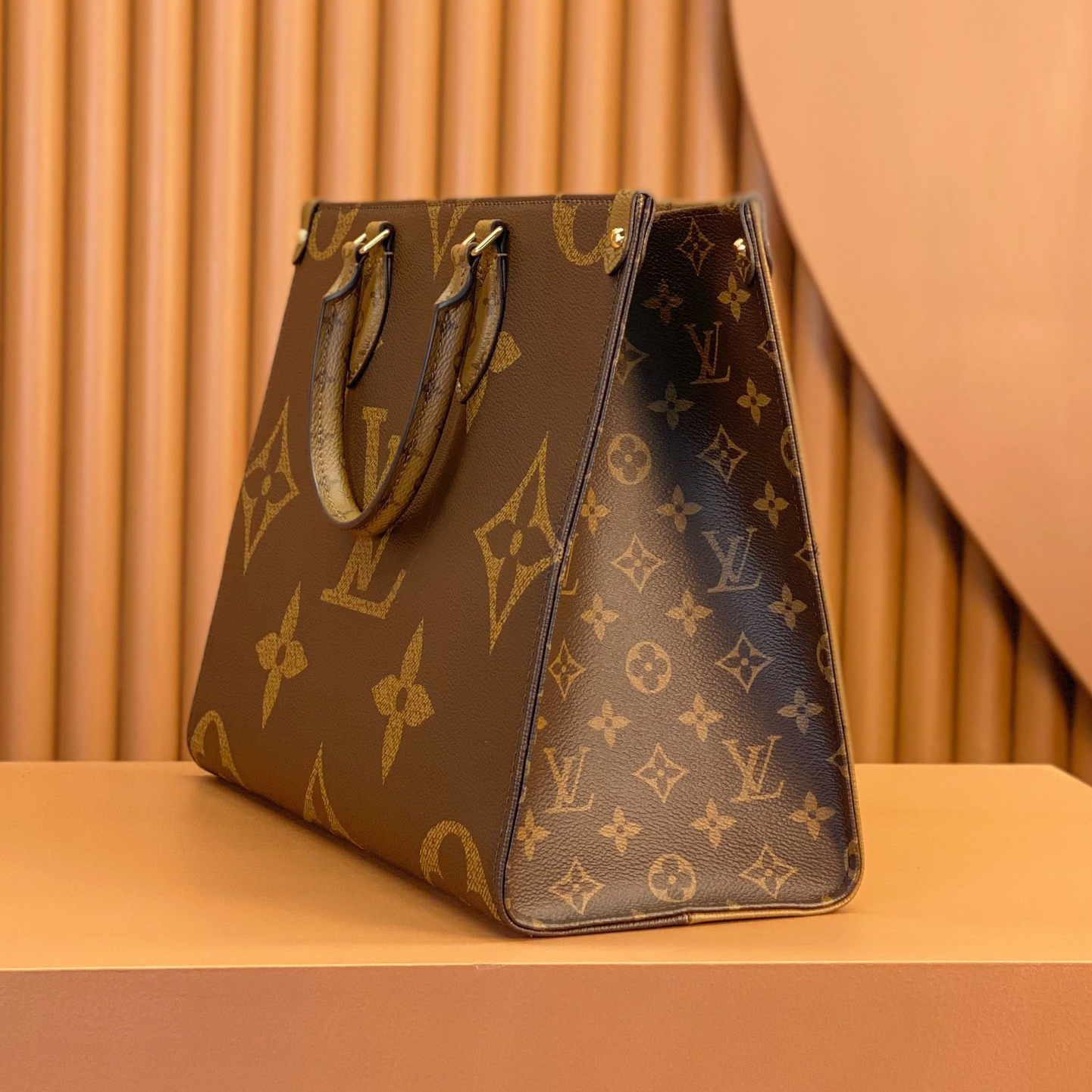 LV Designer bag Shoulder Bag Luxury Bag Crossbody Purse Designer Capacity Tote Bag Women Fashion Versatile Shoulder Bag Simple Commuter Hand bag