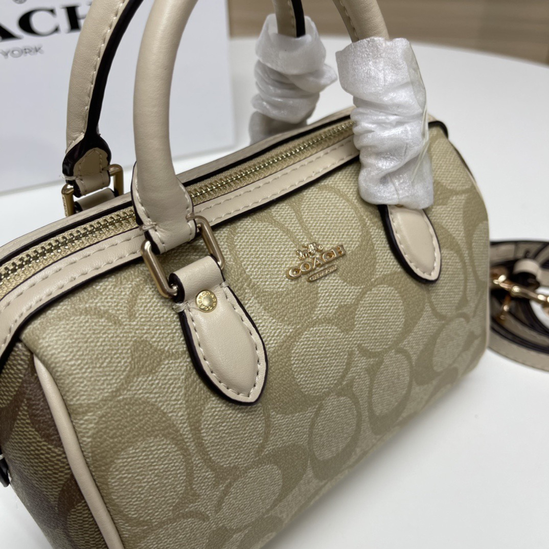 Coach Designer Bag Luxury Bag Shoulder Bag Women's Bag Versatile Shoulder Crossbody Mini Monogram Shoulder bag Texture Underarm Handbag Commuting Simple bag