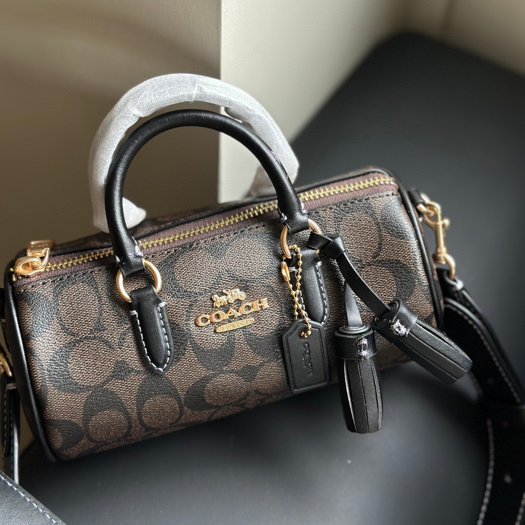 Coach Designer Bag Luxury Bag Shoulder Bag Women's Bag Versatile Shoulder Crossbody Mini Monogram Shoulder bag Texture Underarm Handbag Commuting Simple bag