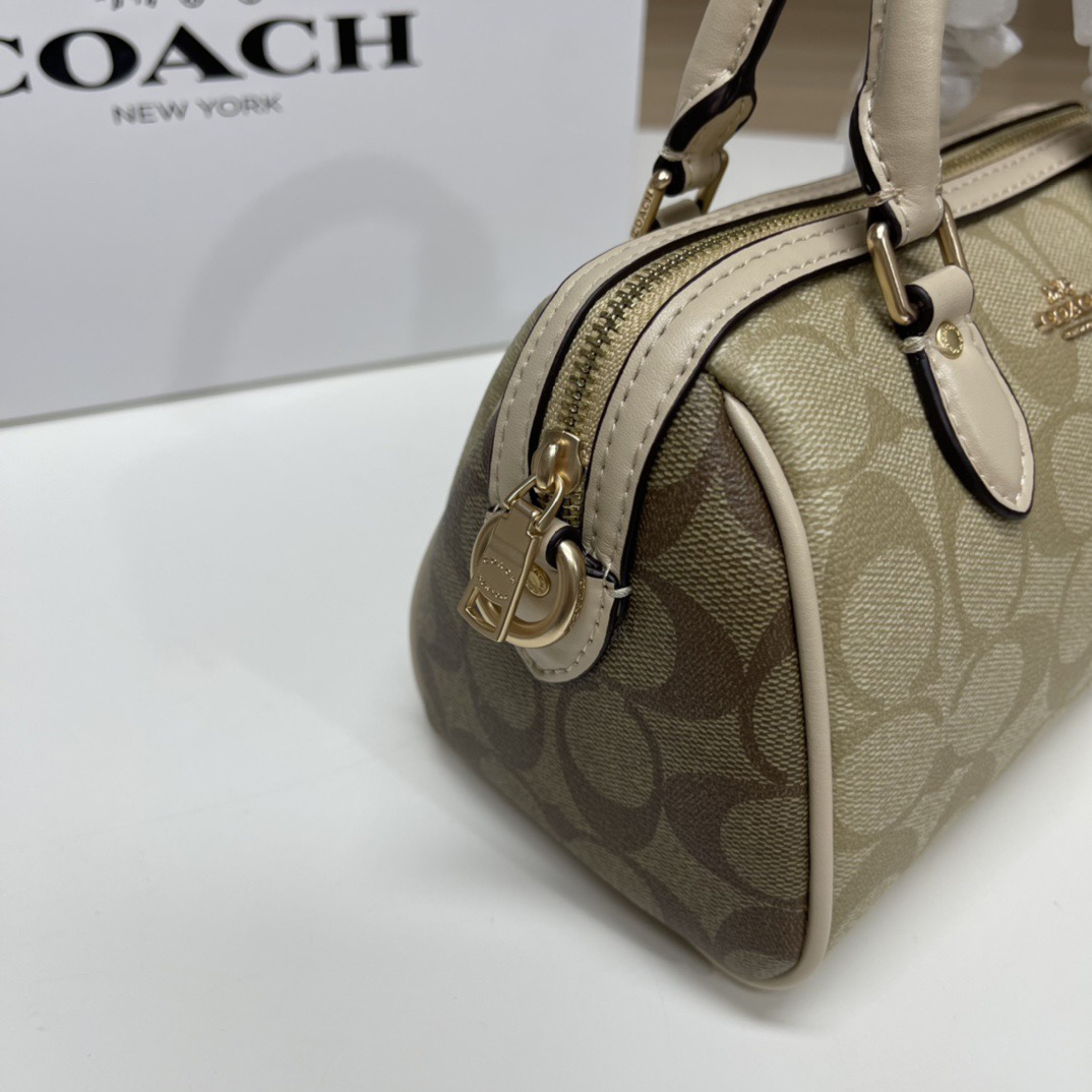 Coach Designer Bag Luxury Bag Shoulder Bag Women's Bag Versatile Shoulder Crossbody Mini Monogram Shoulder bag Texture Underarm Handbag Commuting Simple bag