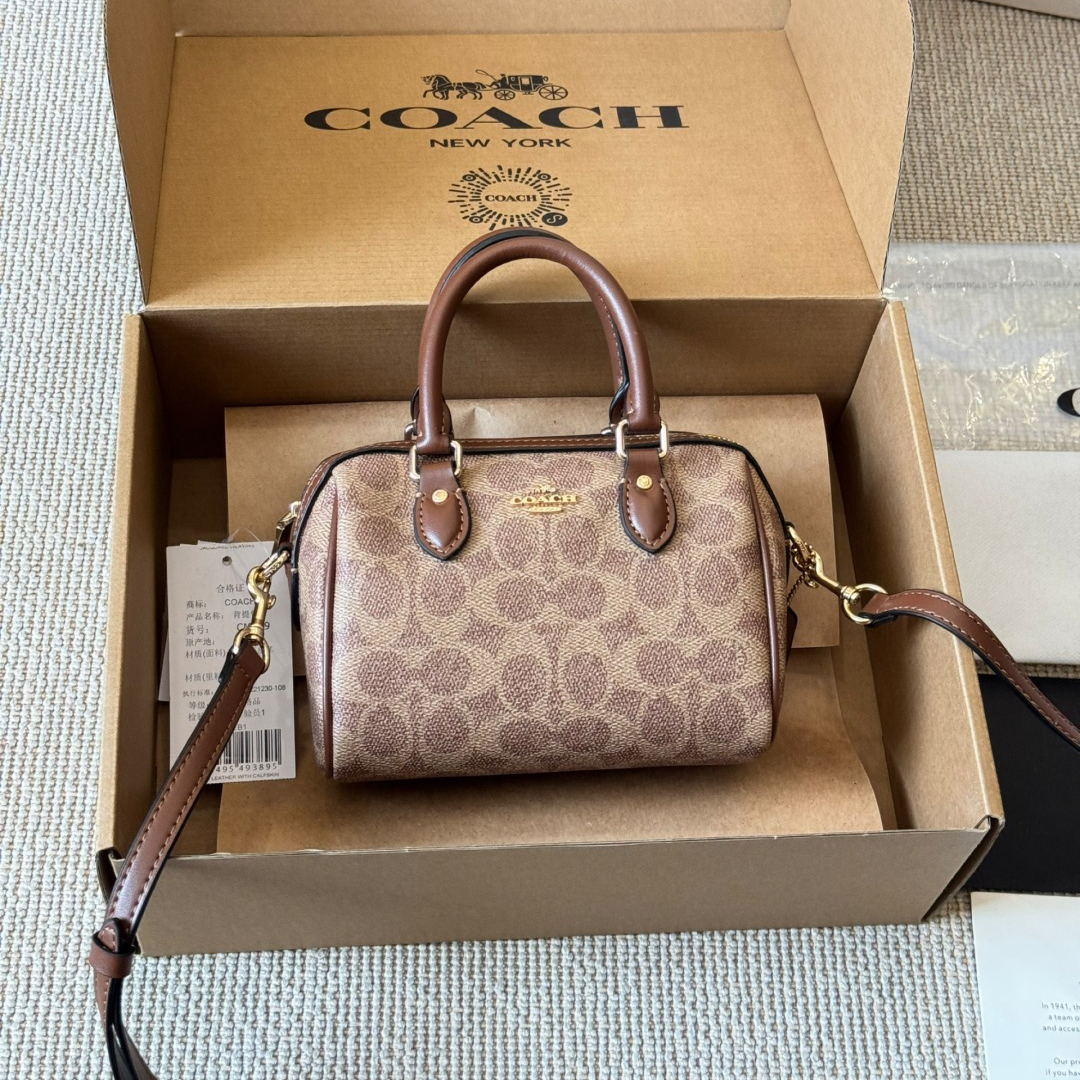 Coach Designer Bag Luxury Bag Shoulder Bag Women's Bag Versatile Shoulder Crossbody Mini Monogram Shoulder bag Texture Underarm Handbag Commuting Simple bag