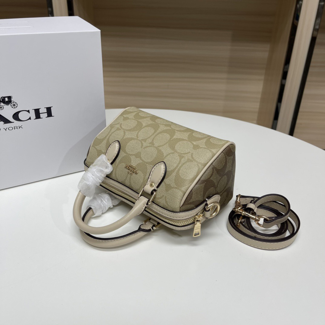 Coach Designer Bag Luxury Bag Shoulder Bag Women's Bag Versatile Shoulder Crossbody Mini Monogram Shoulder bag Texture Underarm Handbag Commuting Simple bag
