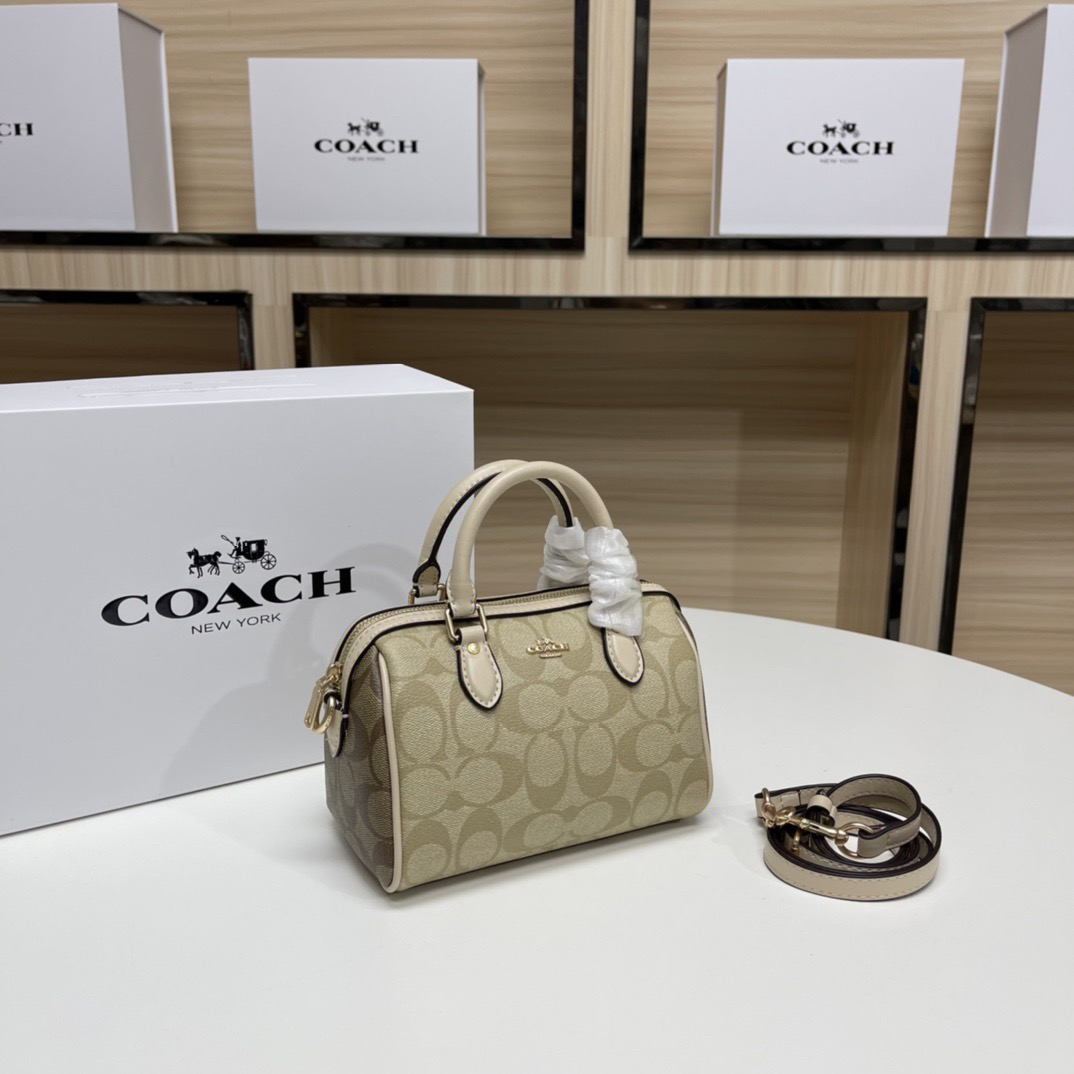 Coach Designer Bag Luxury Bag Shoulder Bag Women's Bag Versatile Shoulder Crossbody Mini Monogram Shoulder bag Texture Underarm Handbag Commuting Simple bag