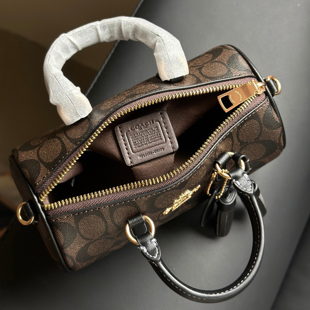 Coach Designer Bag Luxury Bag Shoulder Bag Women's Bag Versatile Shoulder Crossbody Mini Monogram Shoulder bag Texture Underarm Handbag Commuting Simple bag