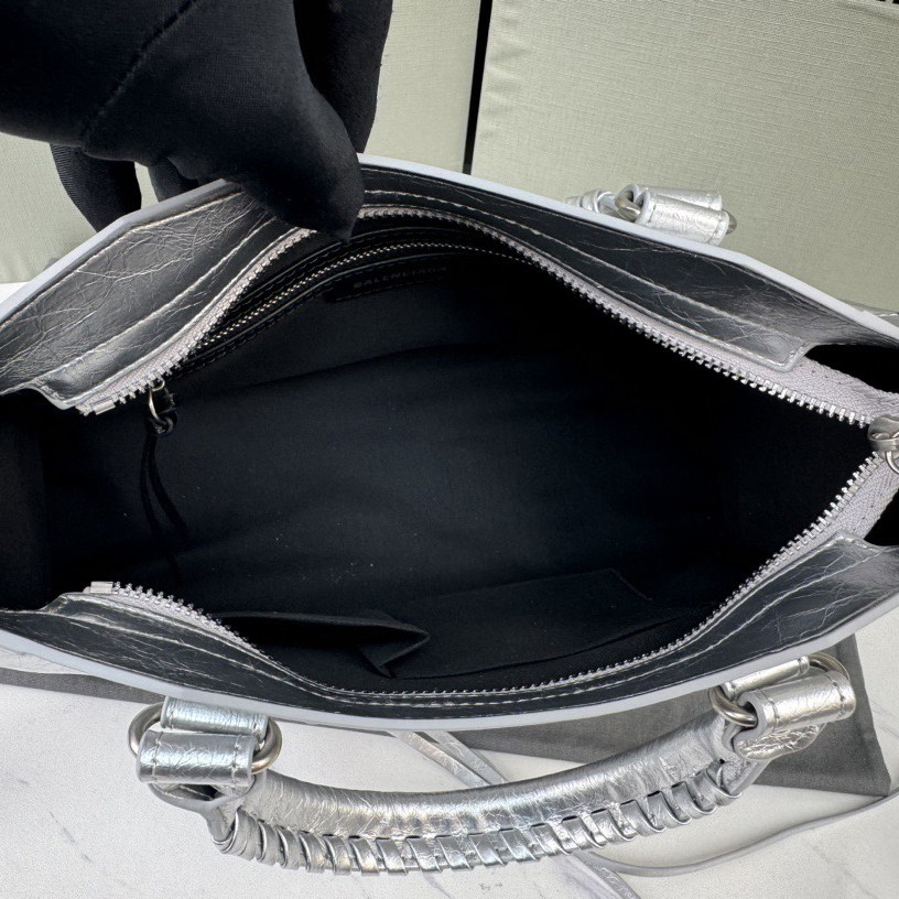 BALENCIAGA Designer Bag Paris Rivet Motorcycle Bag Hot Girl Bag High-End Retro Trend Hand bag Pillow Bag Single Shoulder Crossbody Bag