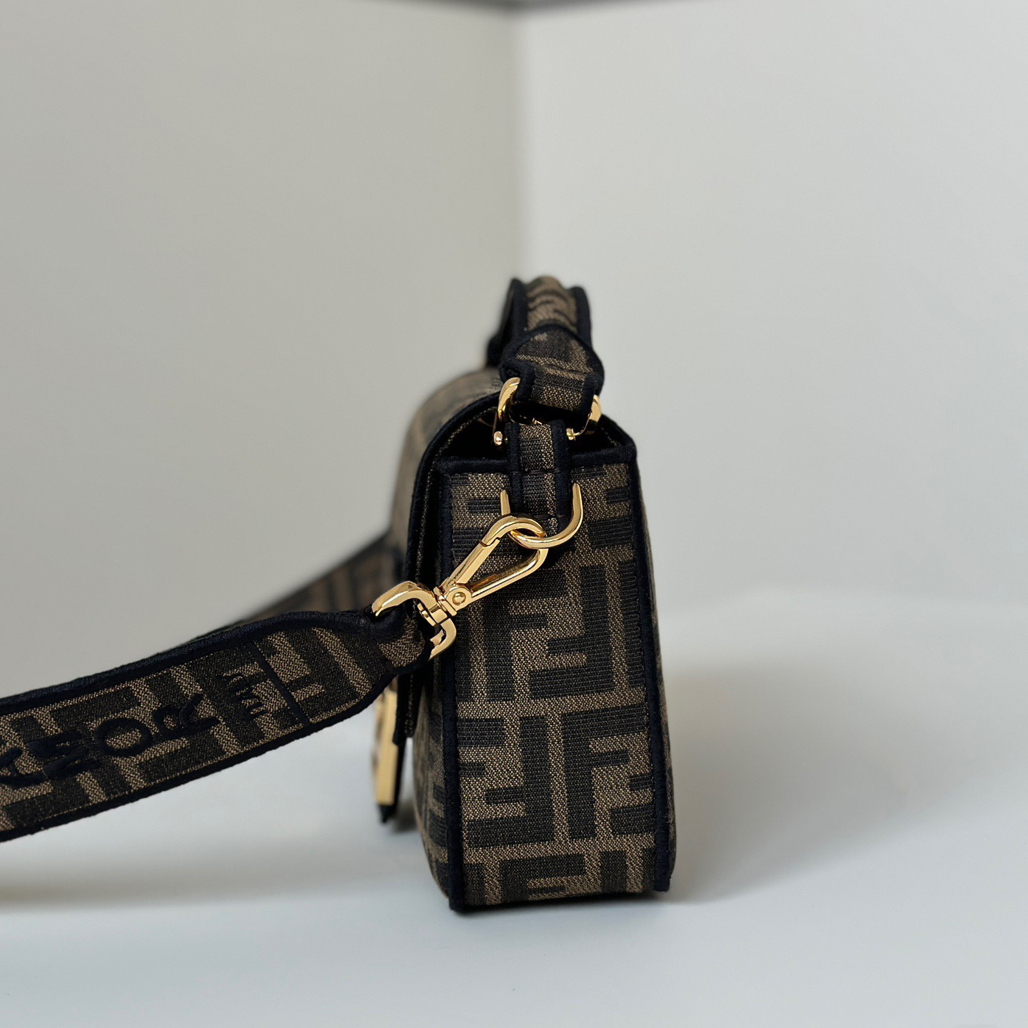 FENDI Designer bag Fashion Casual Light Luxury High-end Texture Small Square bag Single Shoulder Crossbody bag For Women