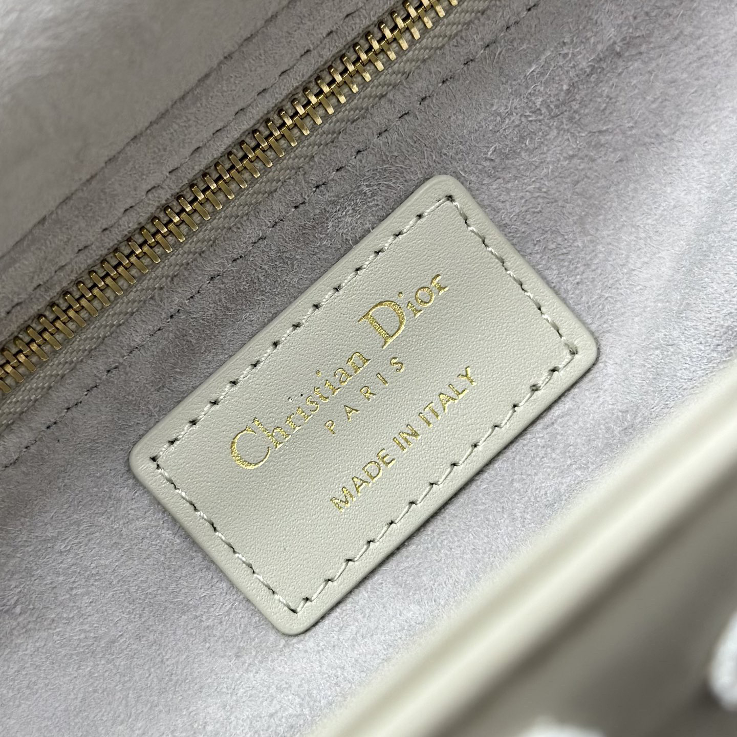 Dior Designer Bags Shoulder Bags Luxury Bags Crossbody Designer New Fashion Knitted Crossbody Bags Women's Artwork Embroidered Love White Beads Hand Bags ﻿