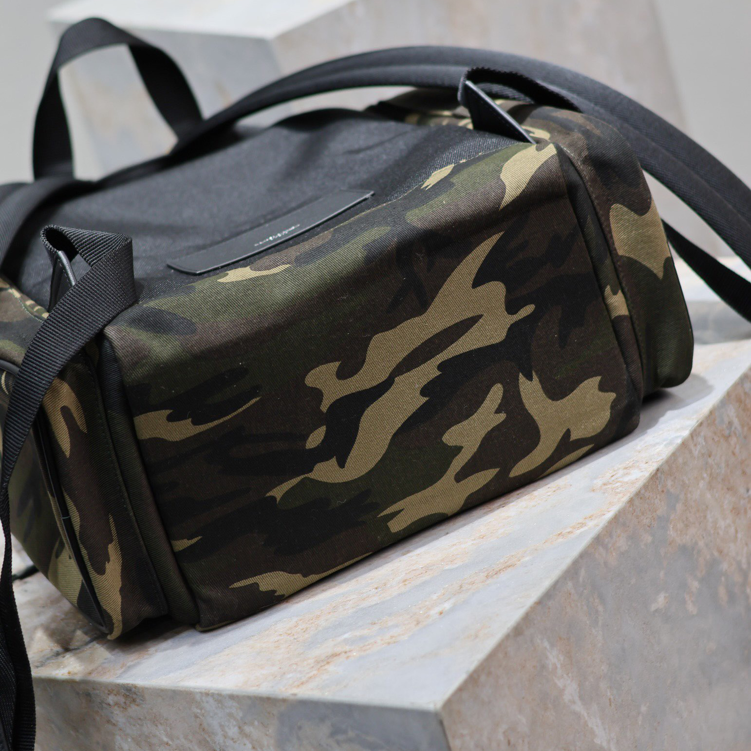 YSL Stylish Design Men's And Women's Backpack Outdoor Bag For Studen Casual Daypack Yoga Gym Backpack Flip Top Backpack With Drawstring Simple And Versatile Style