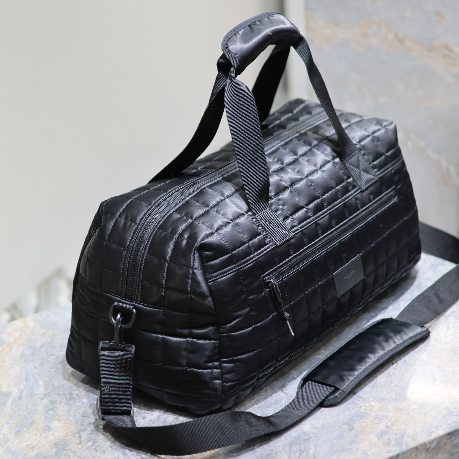 YSL Stylish Design Men's And Women's Outdoor Bag For Studen Casual Ribbon Handle And Padded Shoulder Strap Are Lightweight And Stylish Handheld Or Carried On One Shoulder Simple Yet Sophisticated, Trendy And Cool Style