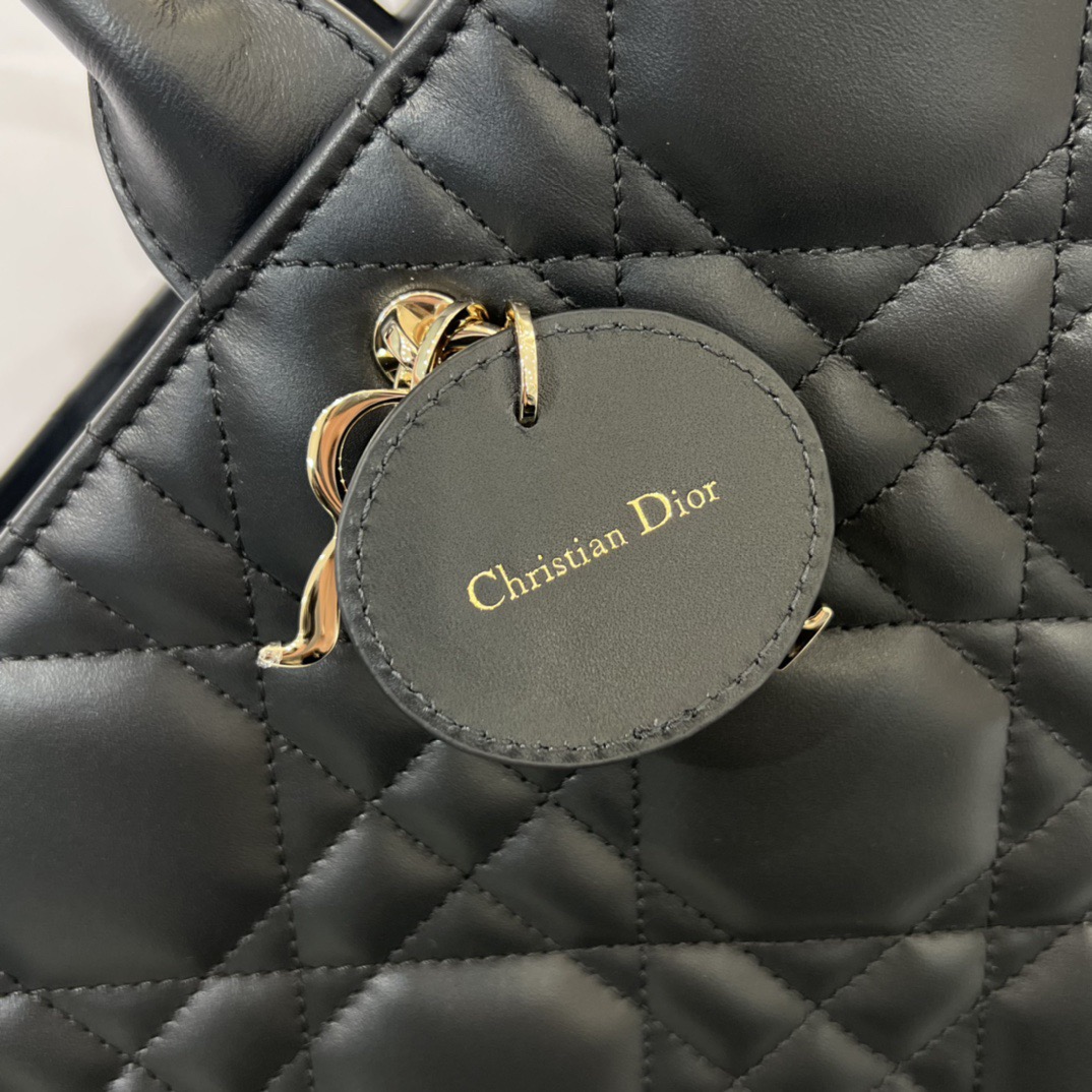 Dior Designer's High-qualyit Single-shoulder Bags Fashionable Classic Luxury Bags Handbags Crossbody Bags Fashionable Handbags Leather Trendy Gift Styles Fashion Bag