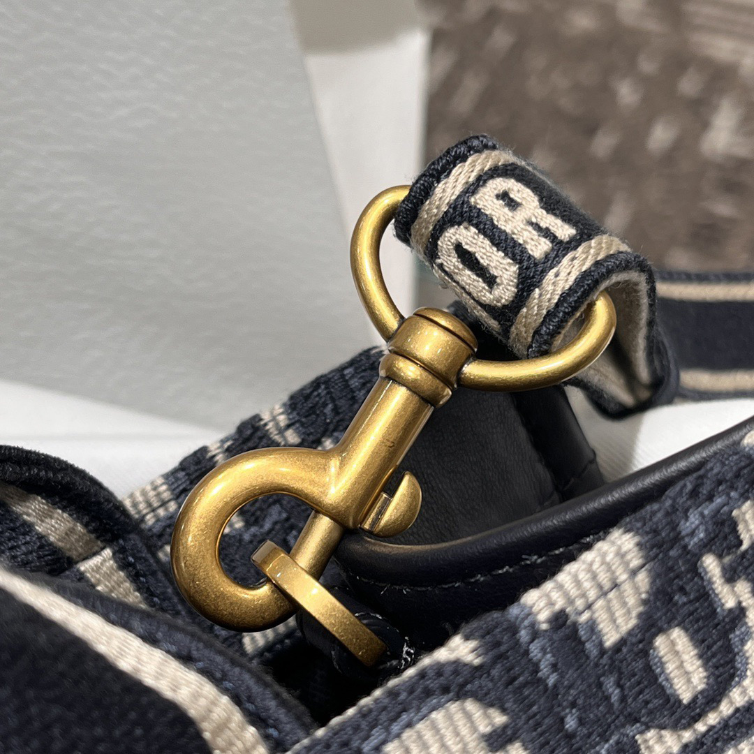 Dior Designer's High-qualyit Single-shoulder Bags Fashionable Classic Luxury Bags Handbags Crossbody Bags Fashionable Handbags Leather Trendy Gift Styles Fashion Bag