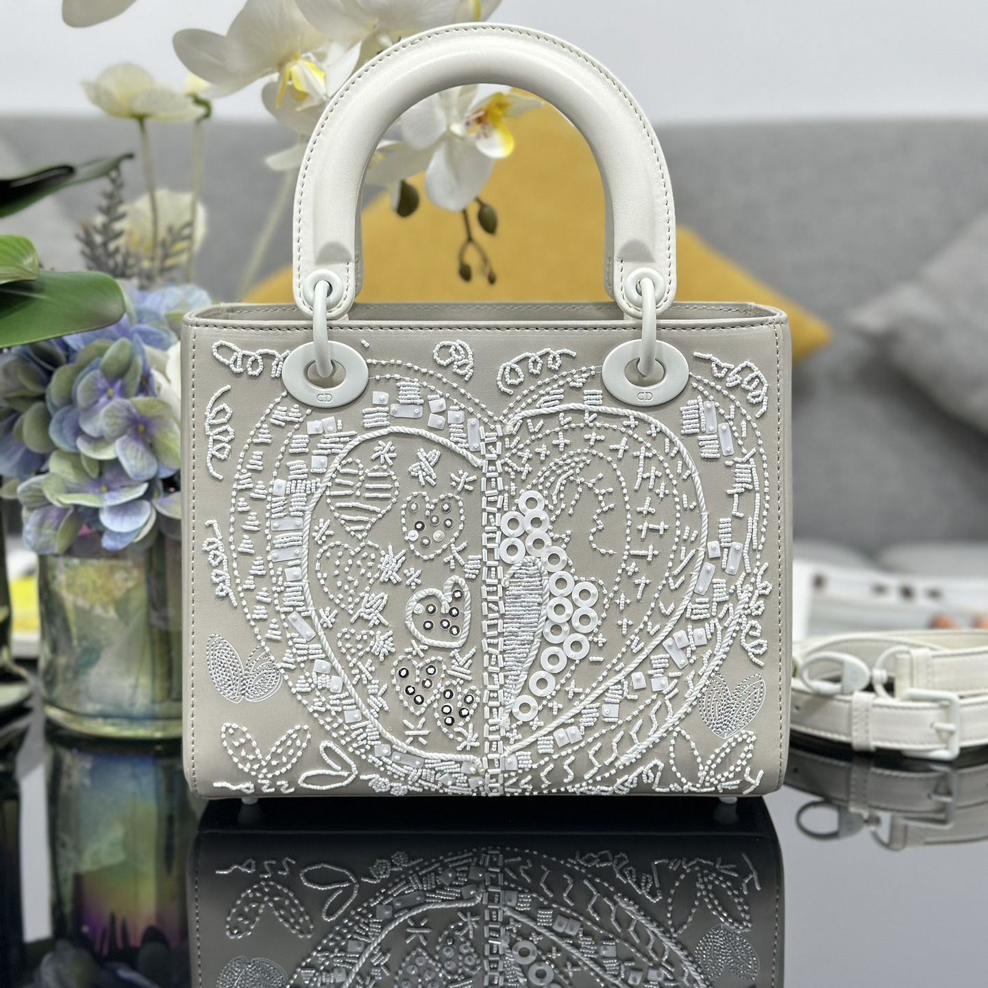 Dior Designer Bags Shoulder Bags Luxury Bags Crossbody Designer New Fashion Knitted Crossbody Bags Women's Artwork Embroidered Love White Beads Hand Bags ﻿