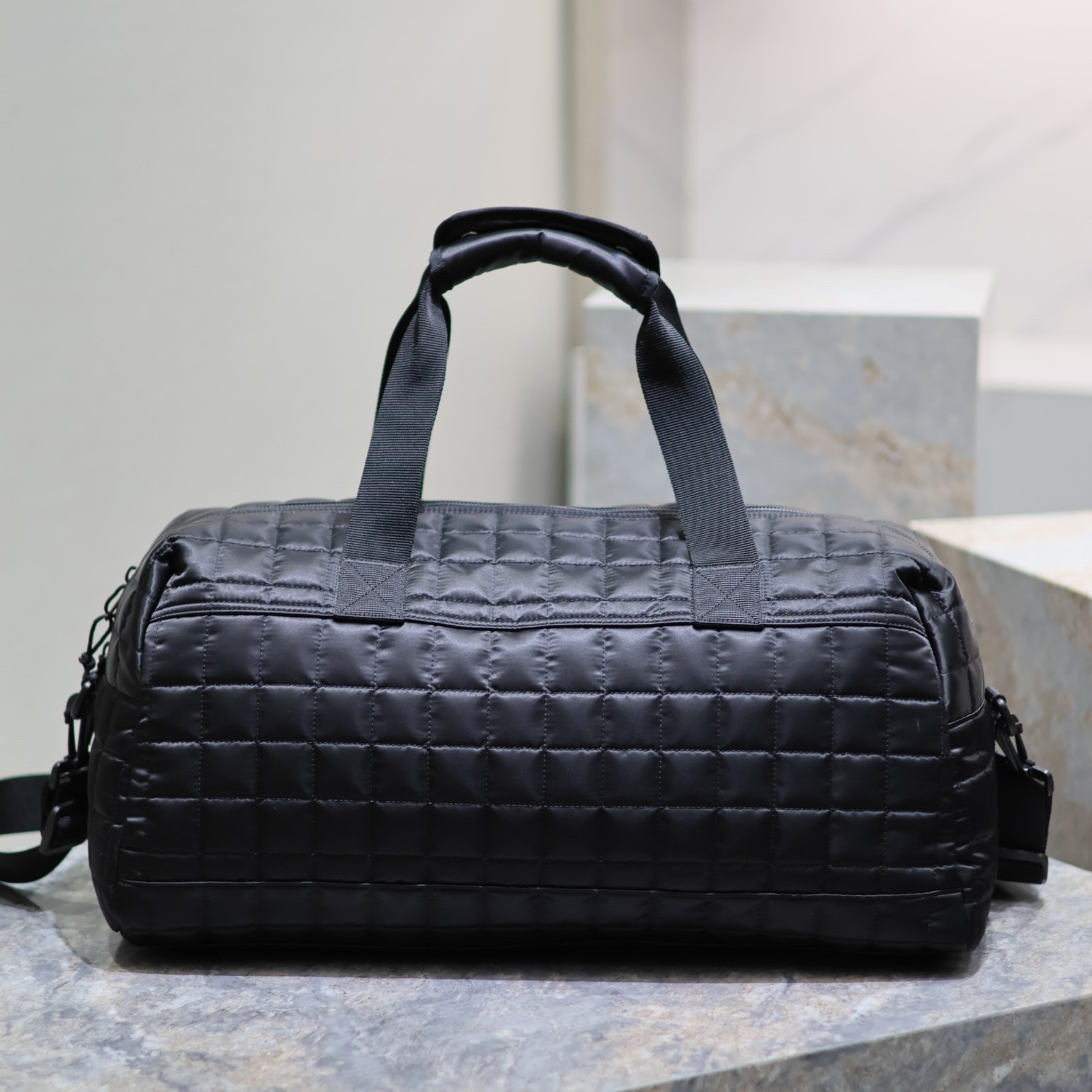 YSL Stylish Design Men's And Women's Outdoor Bag For Studen Casual Ribbon Handle And Padded Shoulder Strap Are Lightweight And Stylish Handheld Or Carried On One Shoulder Simple Yet Sophisticated, Trendy And Cool Style