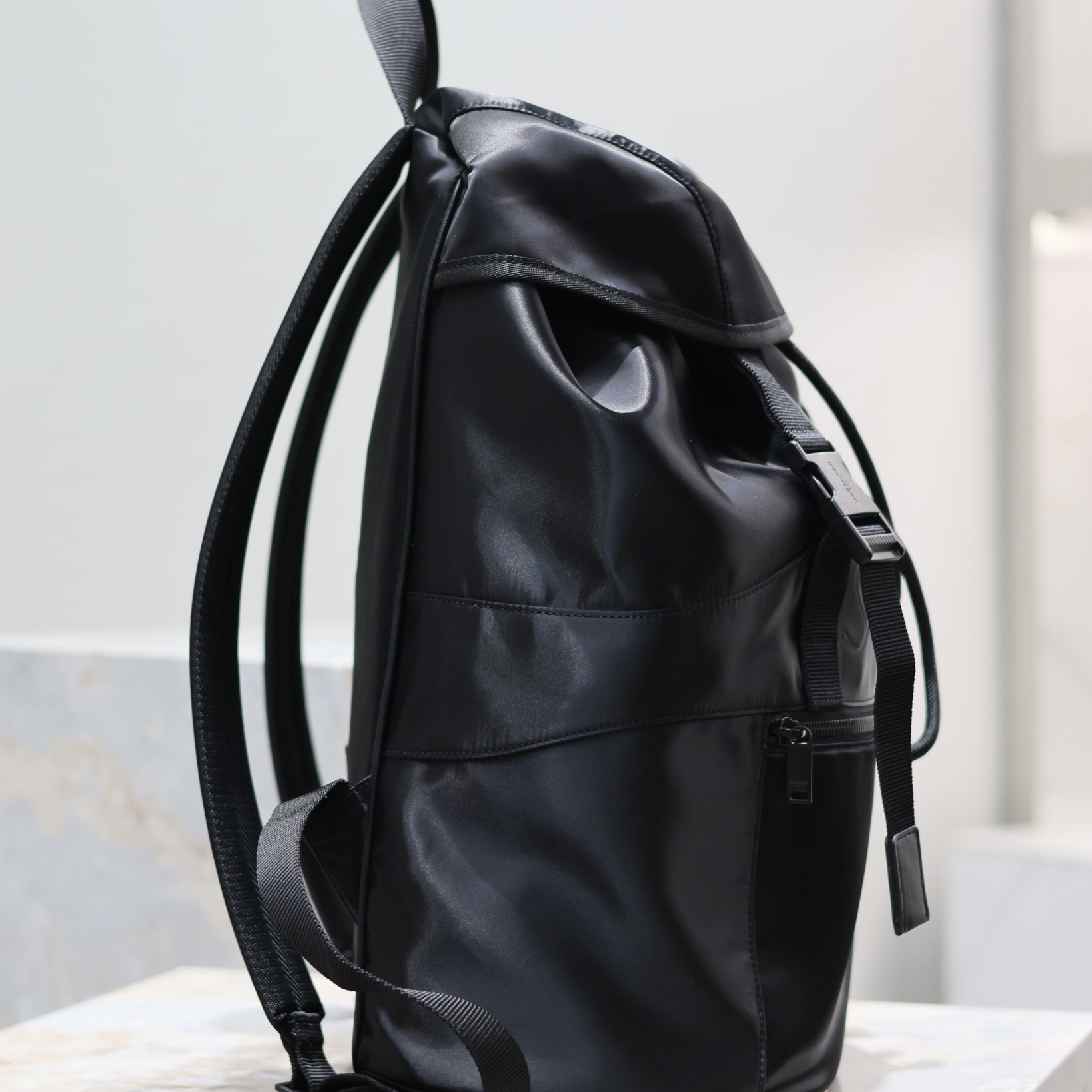 YSL Stylish Design Men's And Women's Backpack Outdoor Bag For Studen Casual Daypack Yoga Gym Backpack Adjustable Shoulder Straps Simple And Versatile Style