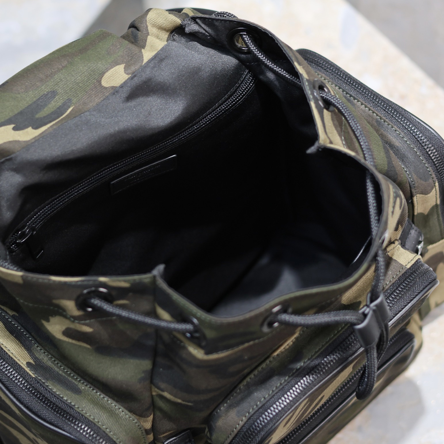 YSL Stylish Design Men's And Women's Backpack Outdoor Bag For Studen Casual Daypack Yoga Gym Backpack Flip Top Backpack With Drawstring Simple And Versatile Style