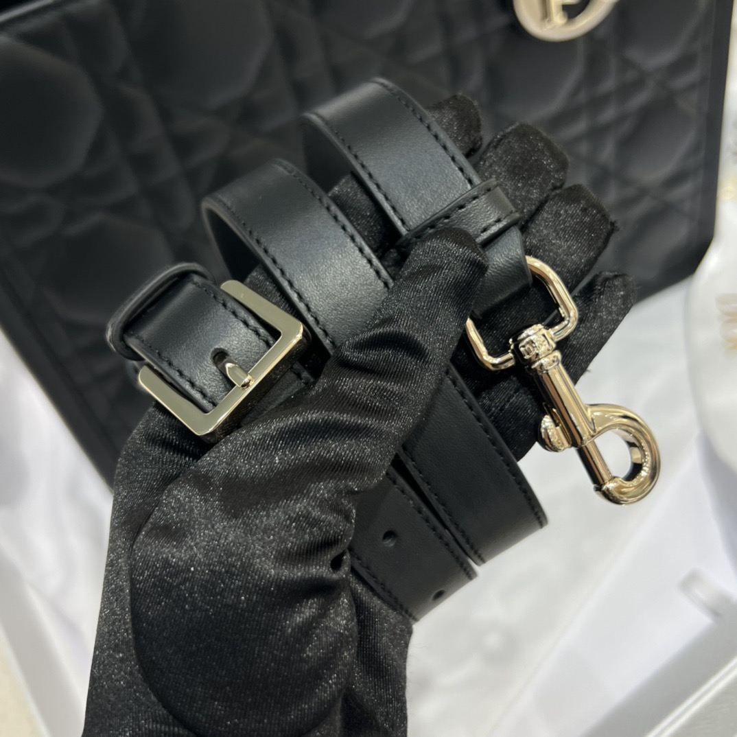 Dior Designer's High-qualyit Single-shoulder Bags Fashionable Classic Luxury Bags Handbags Crossbody Bags Fashionable Handbags Leather Trendy Gift Styles Fashion Bag