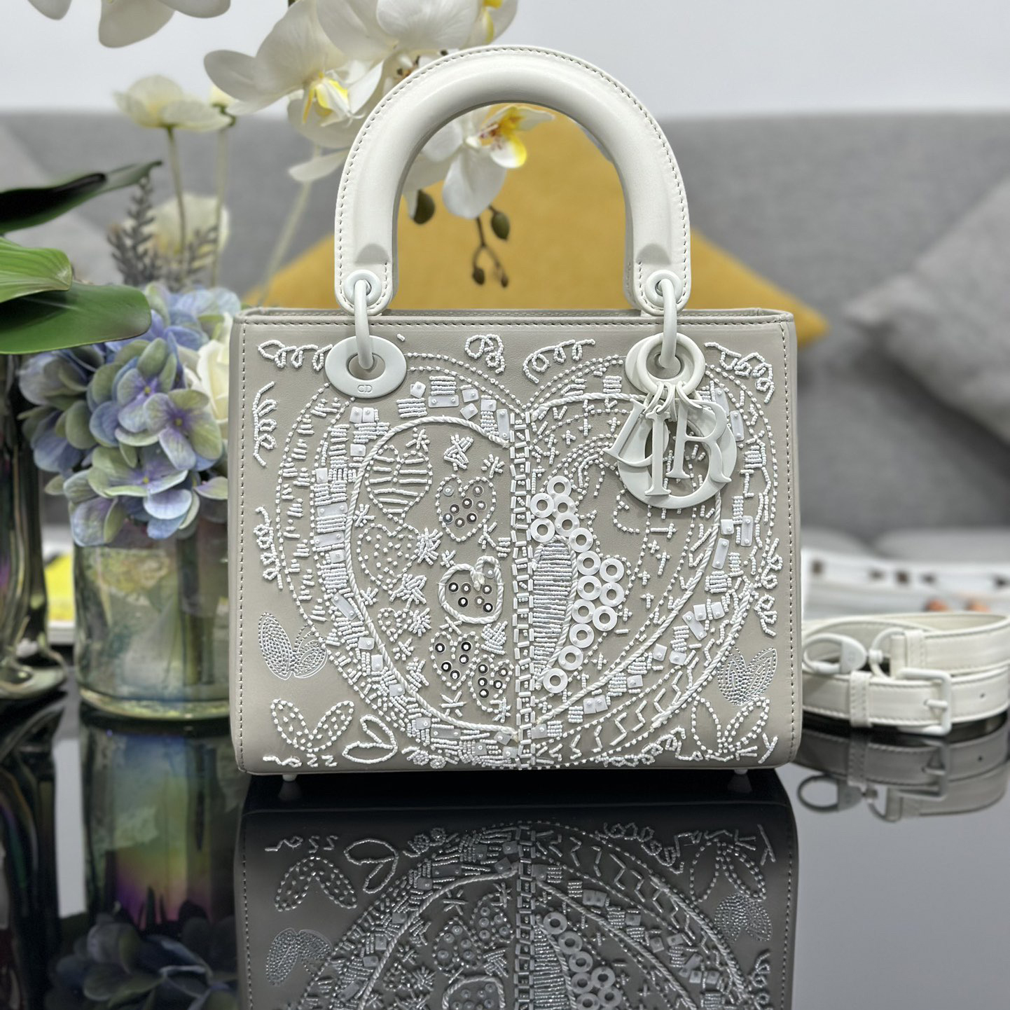 Dior Designer Bags Shoulder Bags Luxury Bags Crossbody Designer New Fashion Knitted Crossbody Bags Women's Artwork Embroidered Love White Beads Hand Bags ﻿