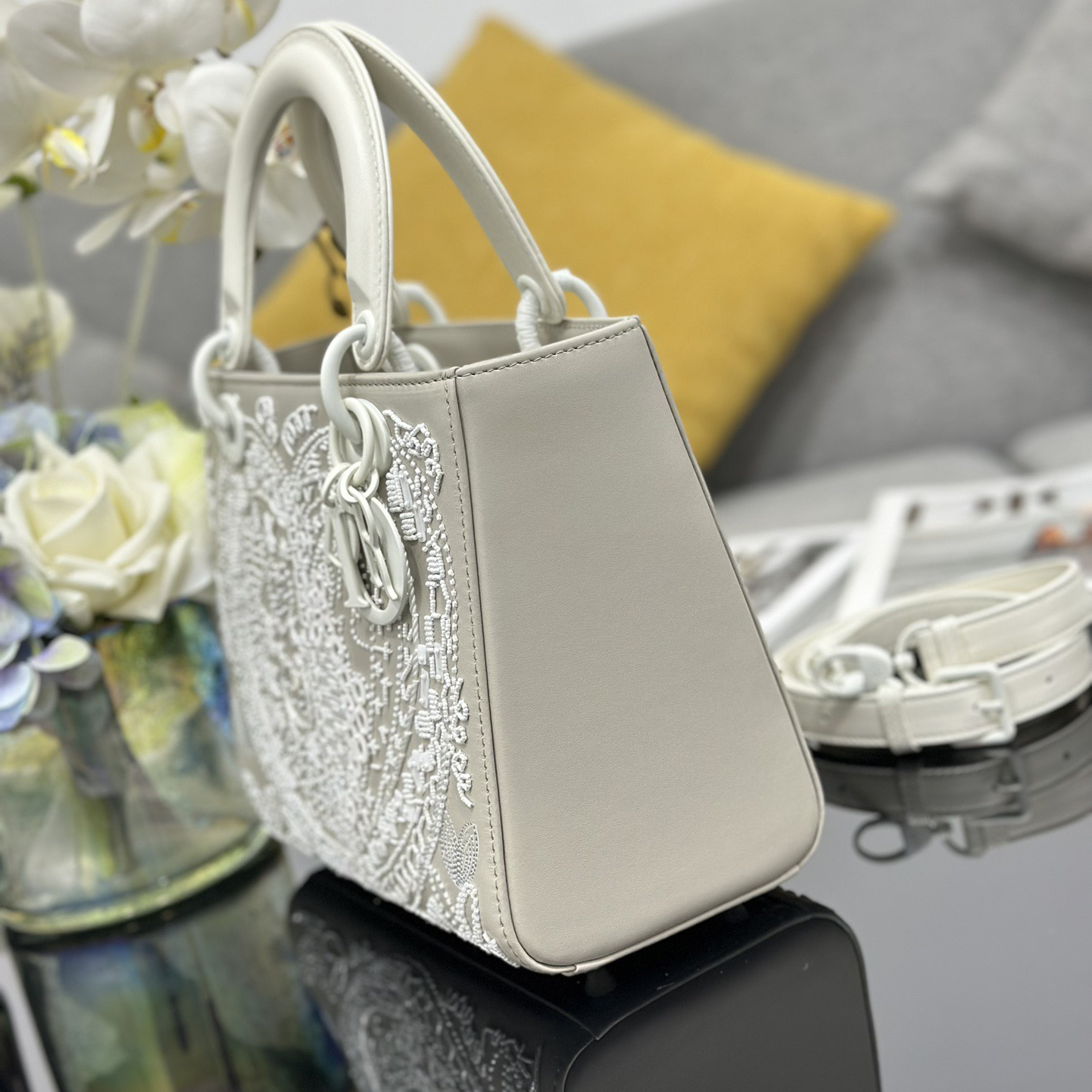 Dior Designer Bags Shoulder Bags Luxury Bags Crossbody Designer New Fashion Knitted Crossbody Bags Women's Artwork Embroidered Love White Beads Hand Bags ﻿