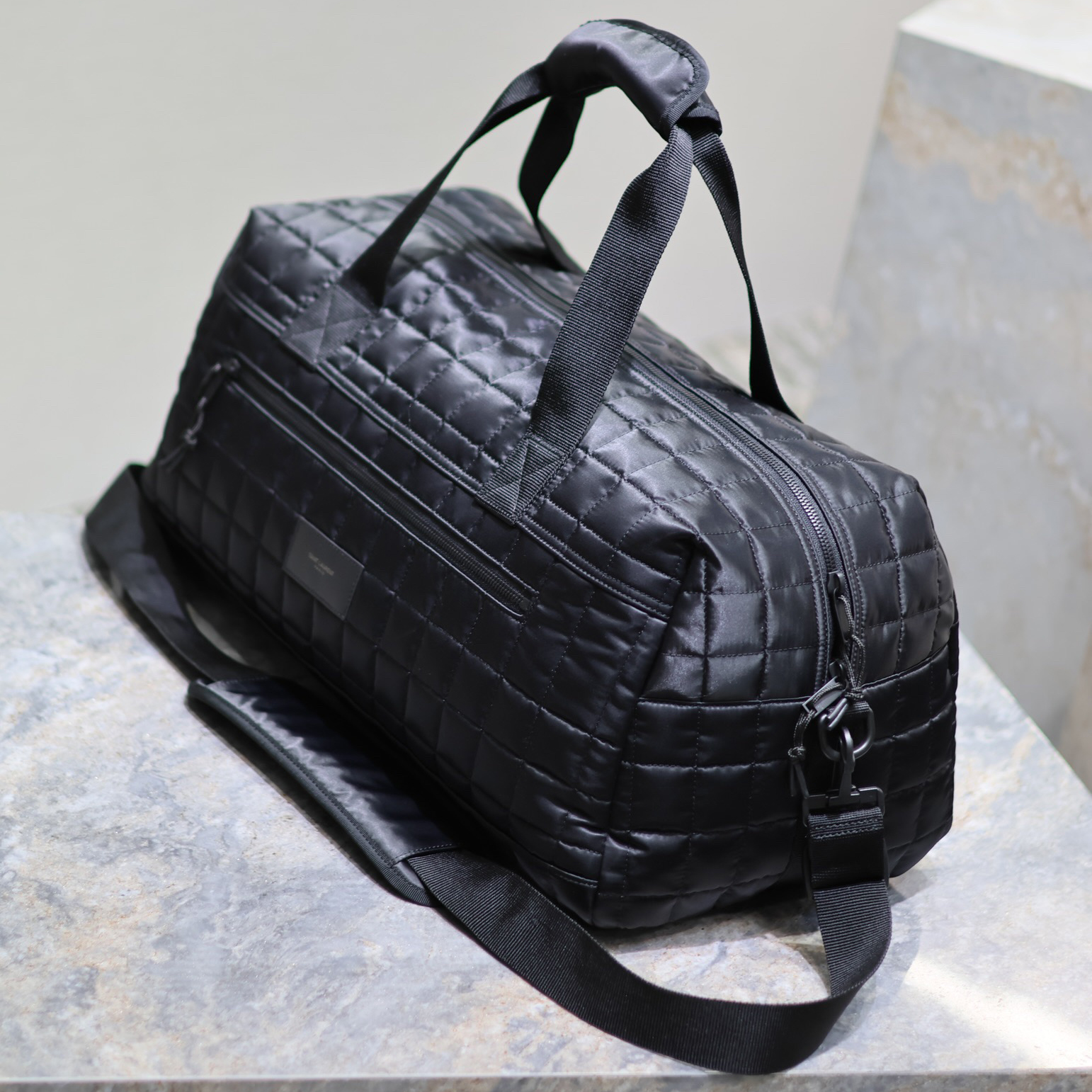 YSL Stylish Design Men's And Women's Outdoor Bag For Studen Casual Ribbon Handle And Padded Shoulder Strap Are Lightweight And Stylish Handheld Or Carried On One Shoulder Simple Yet Sophisticated, Trendy And Cool Style