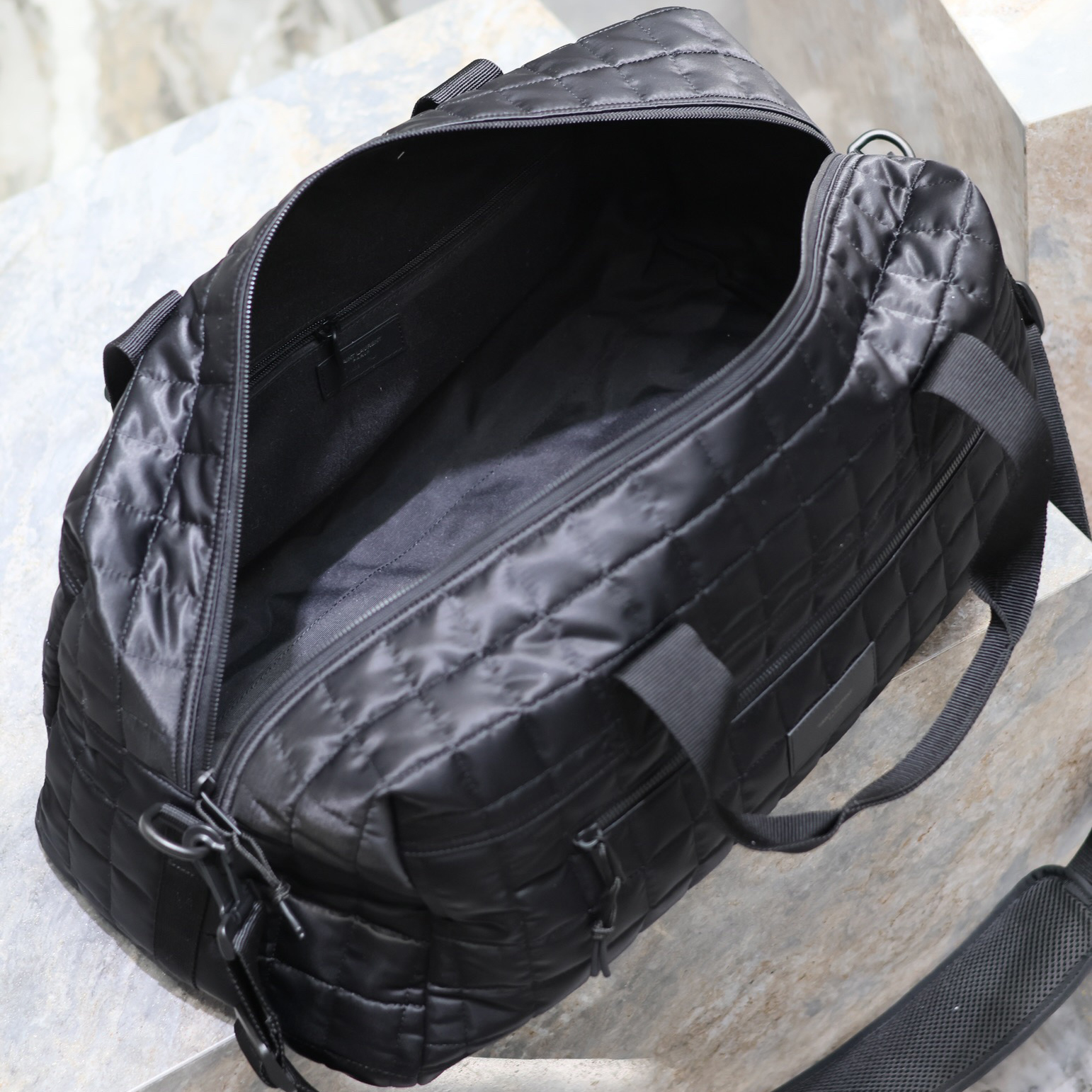 YSL Stylish Design Men's And Women's Outdoor Bag For Studen Casual Ribbon Handle And Padded Shoulder Strap Are Lightweight And Stylish Handheld Or Carried On One Shoulder Simple Yet Sophisticated, Trendy And Cool Style