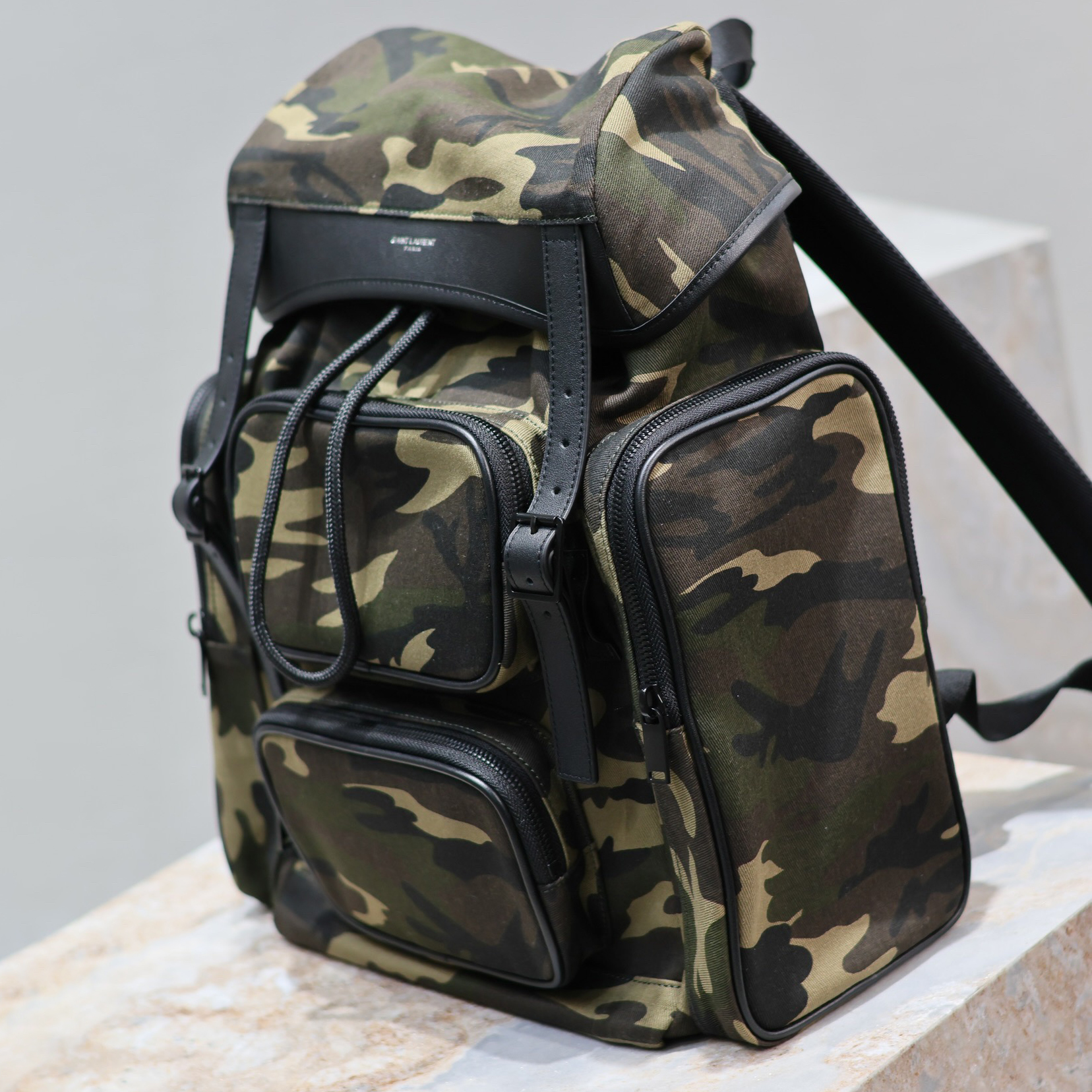 YSL Stylish Design Men's And Women's Backpack Outdoor Bag For Studen Casual Daypack Yoga Gym Backpack Flip Top Backpack With Drawstring Simple And Versatile Style