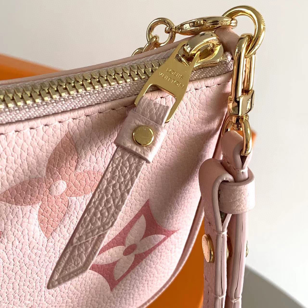 LV Designer Women's Shoulder Bag Luxury Bag Detachable Shoulder High Quality Leather Crossbody Fashion Bag