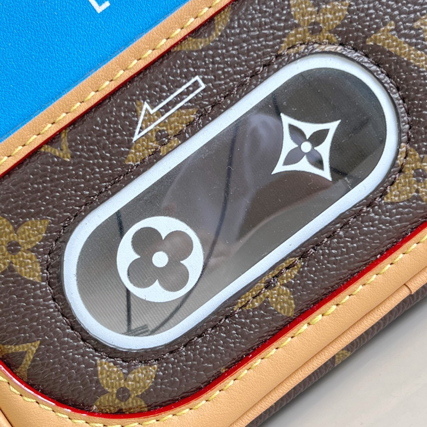 LV The Retro Inspiration Of The First Generation Cassette Recorder Women's Shoulder Bag Luxury Bag Detachable And Adjustable Shoulder High Quality Leather Crossbody Fashion Hand Bag