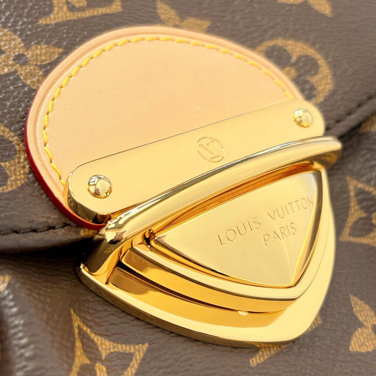 LV Designer Bag Shoulder Bag Luxury Bag Purse Tote Classic Logo Women's Tramp Bag High Quality Leather Crossbody  Fashion Printed Hand Bag