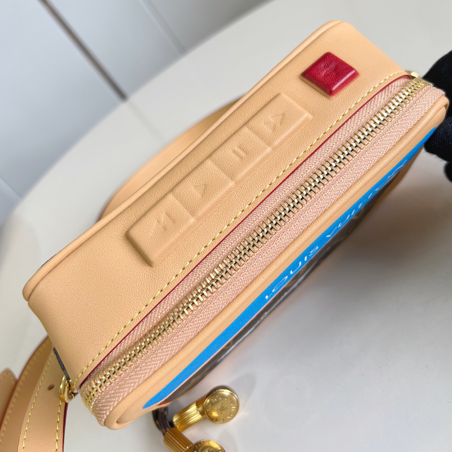 LV The Retro Inspiration Of The First Generation Cassette Recorder Women's Shoulder Bag Luxury Bag Detachable And Adjustable Shoulder High Quality Leather Crossbody Fashion Hand Bag
