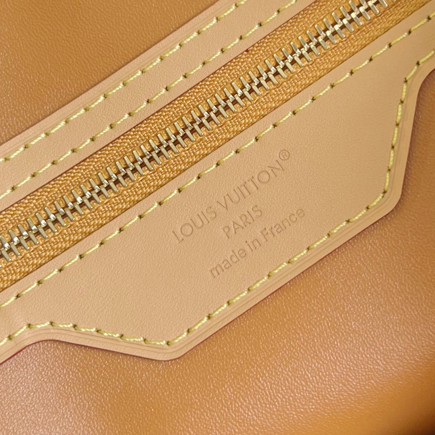 LV The Handbag Interprets Monogram Dune Elements With Retro Brushstrokes Paired With Airplane Shaped Decorations And Collage Effect Labels Luxury Bag Purse Classic Logo Women's Tramp Bag High Quality Leather Crossbody Fashion Printed Bag