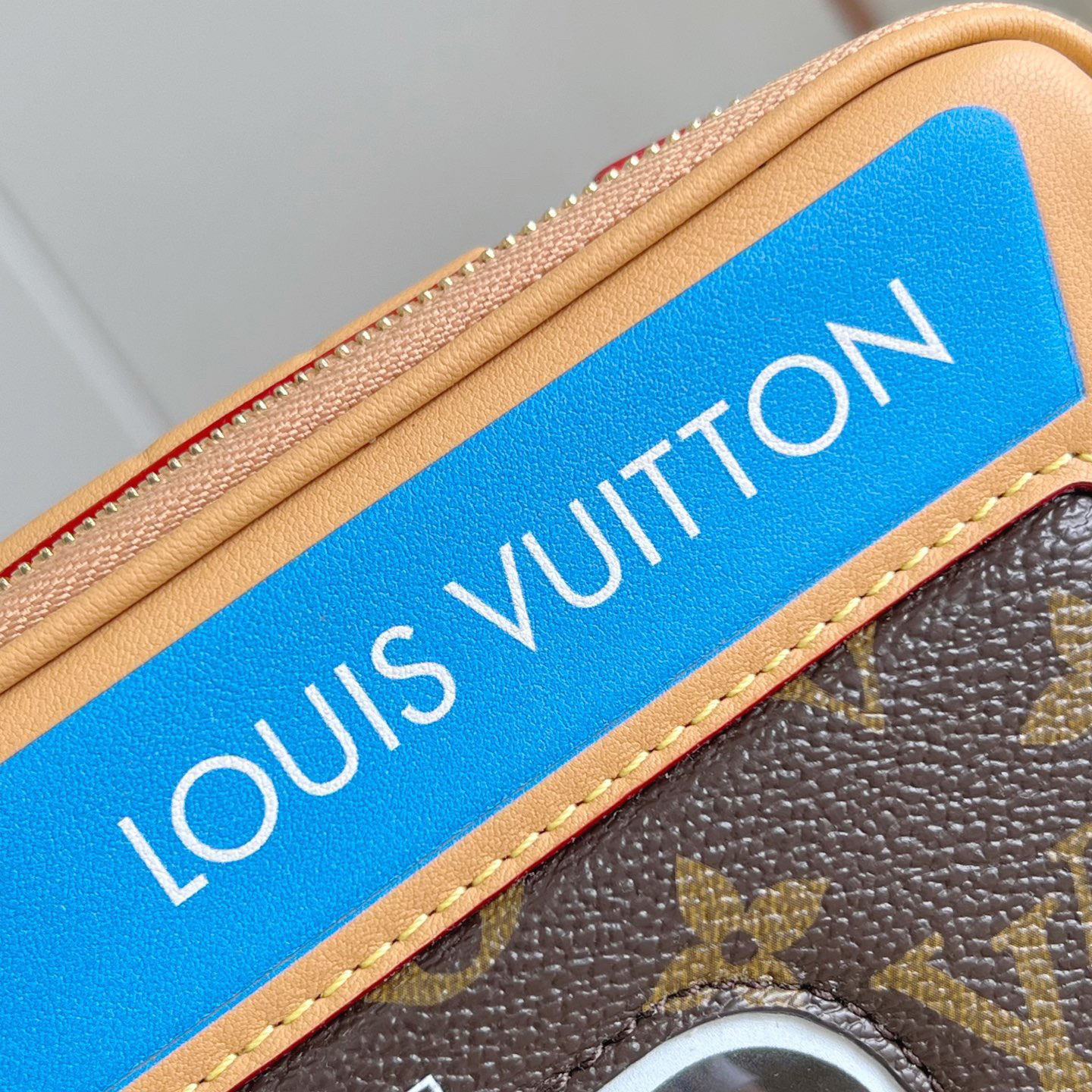 LV The Retro Inspiration Of The First Generation Cassette Recorder Women's Shoulder Bag Luxury Bag Detachable And Adjustable Shoulder High Quality Leather Crossbody Fashion Hand Bag