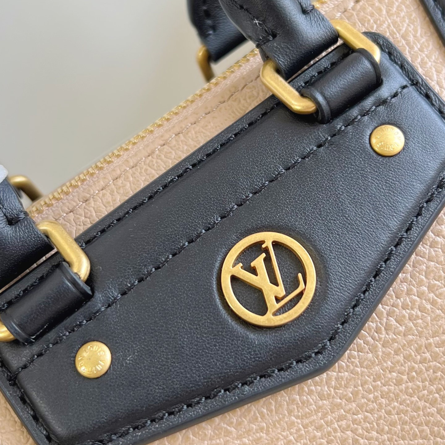 LV Designer Women's Shoulder Bag Luxury Bag Detachable And Adjustable Shoulder High Quality Leather Crossbody Fashion Hand Bag