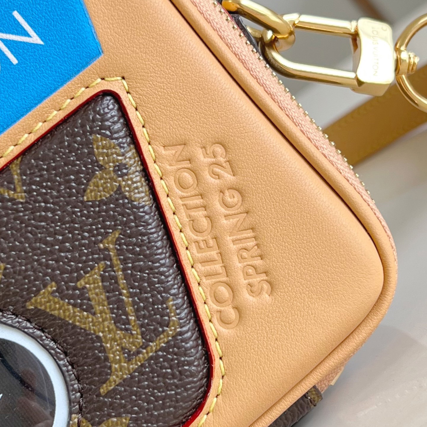 LV The Retro Inspiration Of The First Generation Cassette Recorder Women's Shoulder Bag Luxury Bag Detachable And Adjustable Shoulder High Quality Leather Crossbody Fashion Hand Bag