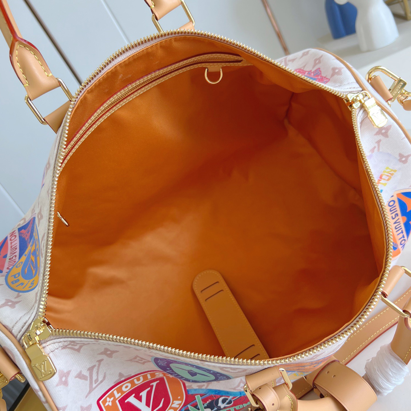 LV The Handbag Interprets Monogram Dune Elements With Retro Brushstrokes Paired With Airplane Shaped Decorations And Collage Effect Labels Luxury Bag Purse Classic Logo Women's Tramp Bag High Quality Leather Crossbody Fashion Printed Bag