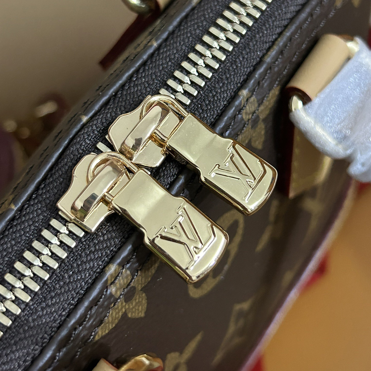 LV Designer Women's Shoulder Bag Luxury Bag Detachable Shoulder High Quality Leather Crossbody Fashion Bag