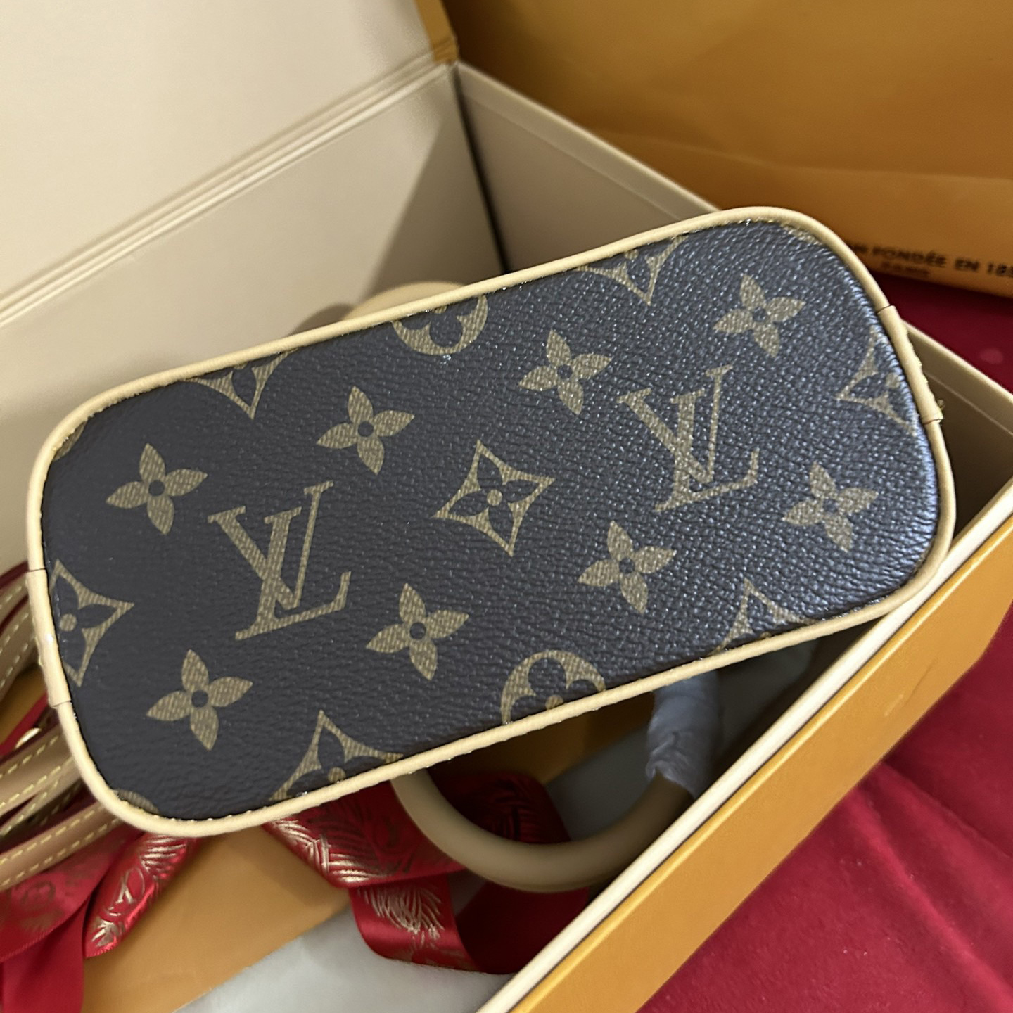 LV Designer Women's Shoulder Bag Luxury Bag Detachable Shoulder High Quality Leather Crossbody Fashion Bag